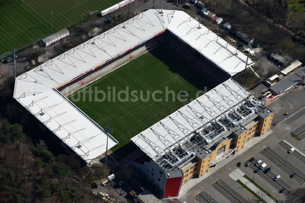 Luftbild Berlin - Stadion an der Alten Försterei im Bezirk Köpenick in Berlin