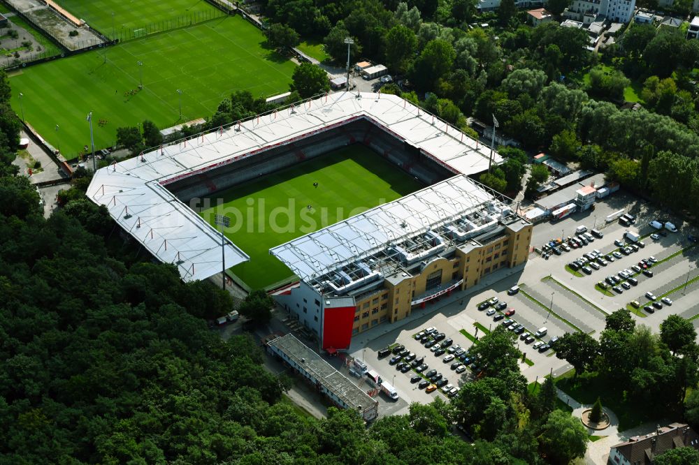 Luftbild Berlin - Stadion an der Alten Försterei im Bezirk Köpenick in Berlin