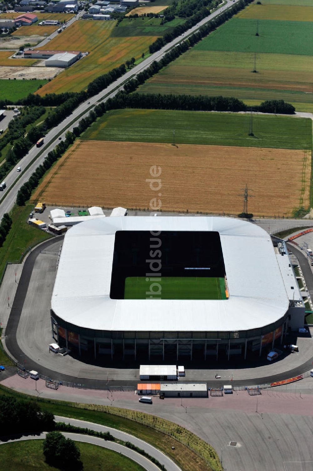 Augsburg aus der Vogelperspektive: Stadion Augsburg impuls arena zur FIFA Fußball-Weltmeisterschaft der Frauen 2011