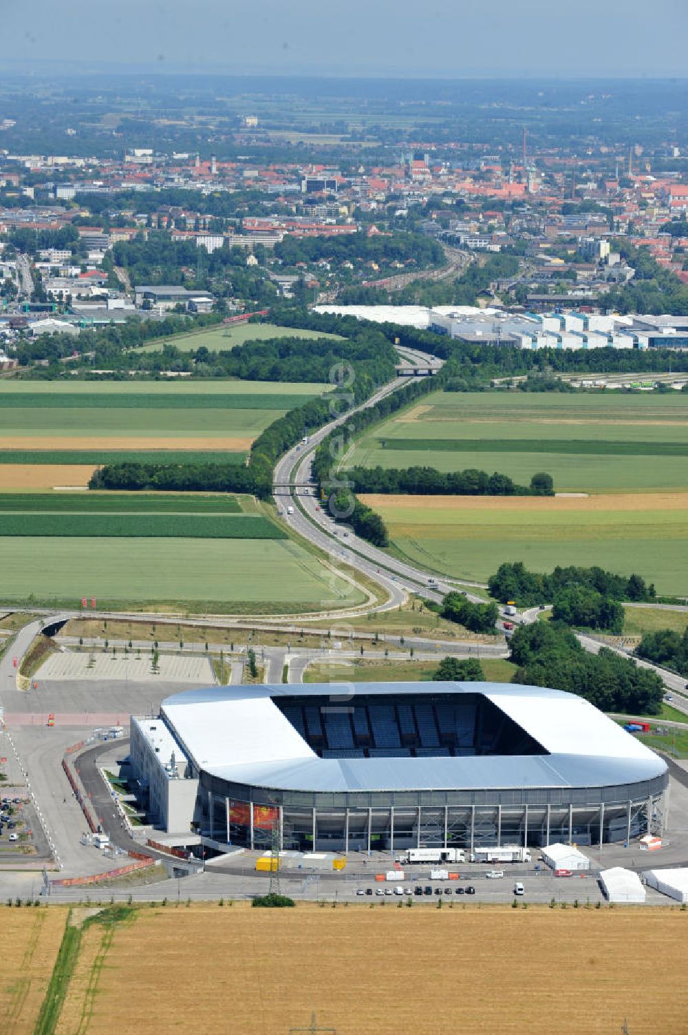 Augsburg von oben - Stadion Augsburg impuls arena zur FIFA Fußball-Weltmeisterschaft der Frauen 2011