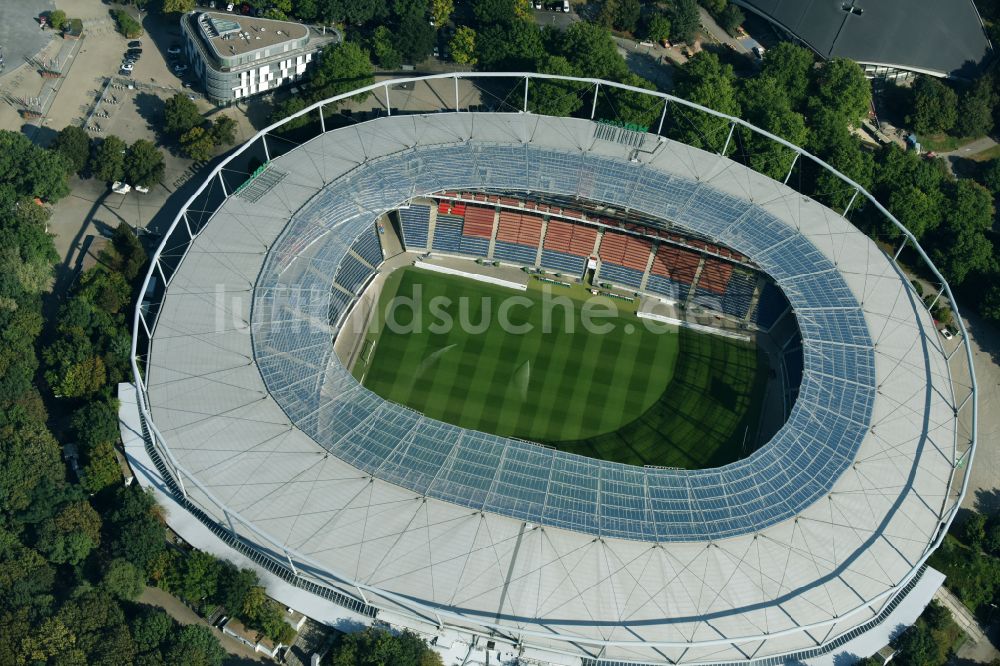 Luftaufnahme Hannover - Stadion der AWD Arena im Stadtteil Calenberger Neustadt von Hannover in Niedersachsen