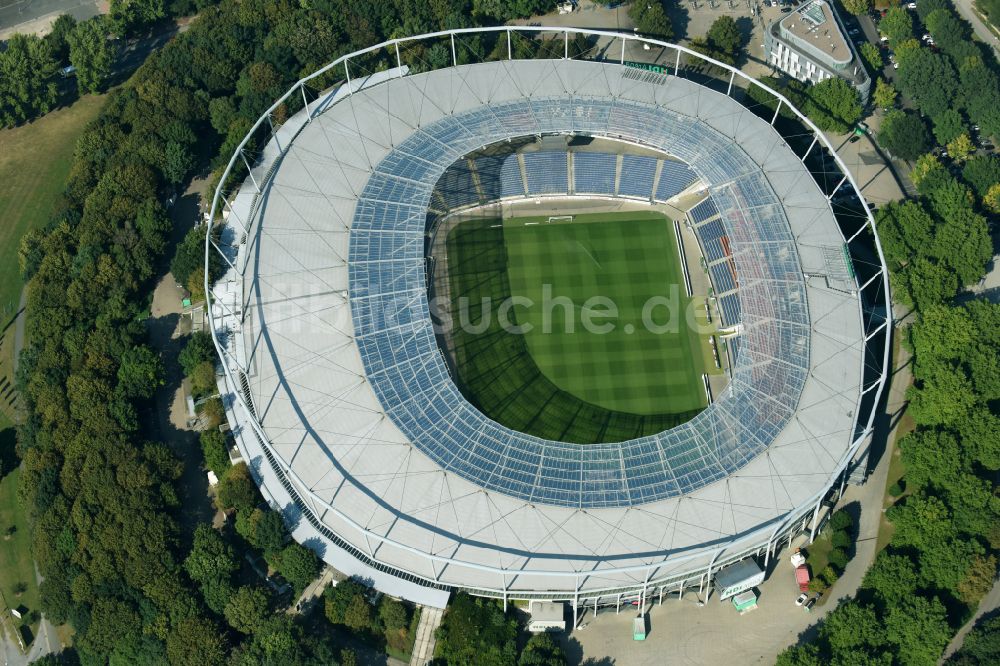 Hannover von oben - Stadion der AWD Arena im Stadtteil Calenberger Neustadt von Hannover in Niedersachsen