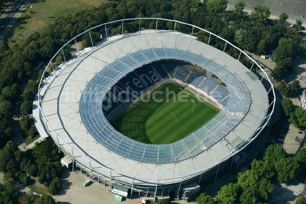 Luftbild Hannover - Stadion der AWD Arena im Stadtteil Calenberger Neustadt von Hannover in Niedersachsen