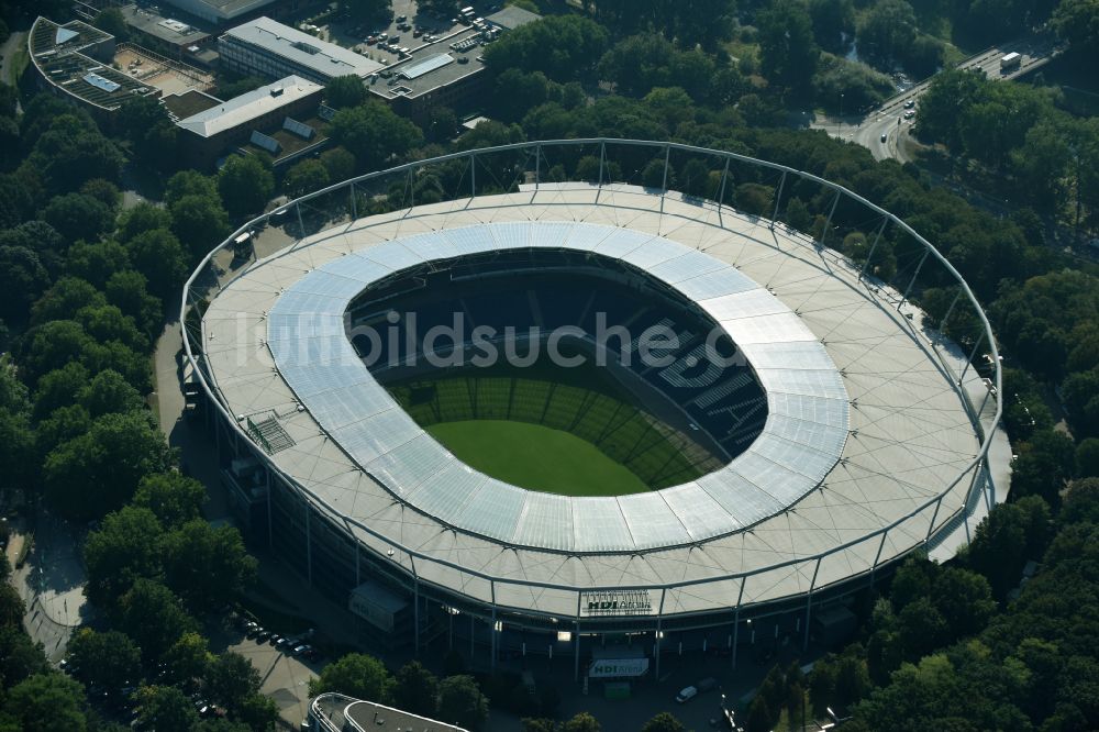 Hannover aus der Vogelperspektive: Stadion der AWD Arena im Stadtteil Calenberger Neustadt von Hannover in Niedersachsen