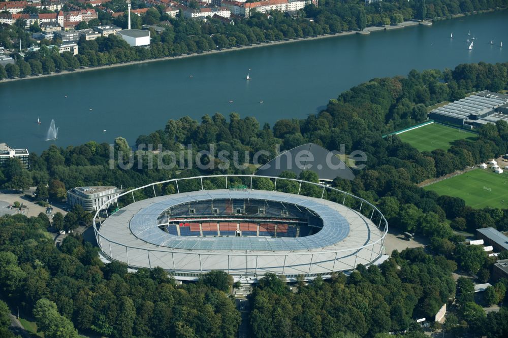 Luftaufnahme Hannover - Stadion der AWD Arena im Stadtteil Calenberger Neustadt von Hannover in Niedersachsen