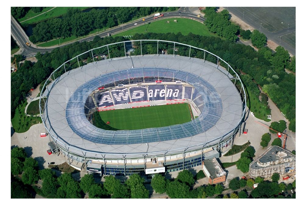 Hannover aus der Vogelperspektive: Stadion AWD-Arena im Stadtteil Calenberger Neustadt von Hannover in Niedersachsen