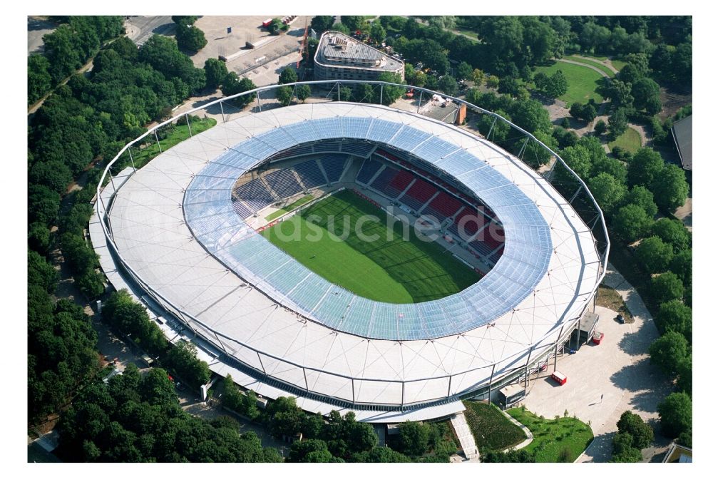 Hannover aus der Vogelperspektive: Stadion AWD-Arena im Stadtteil Calenberger Neustadt von Hannover in Niedersachsen