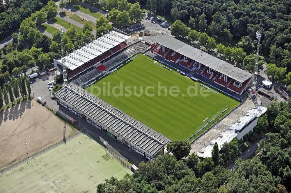 Offenbach aus der Vogelperspektive: Stadion Bieberer Berg Offenbach