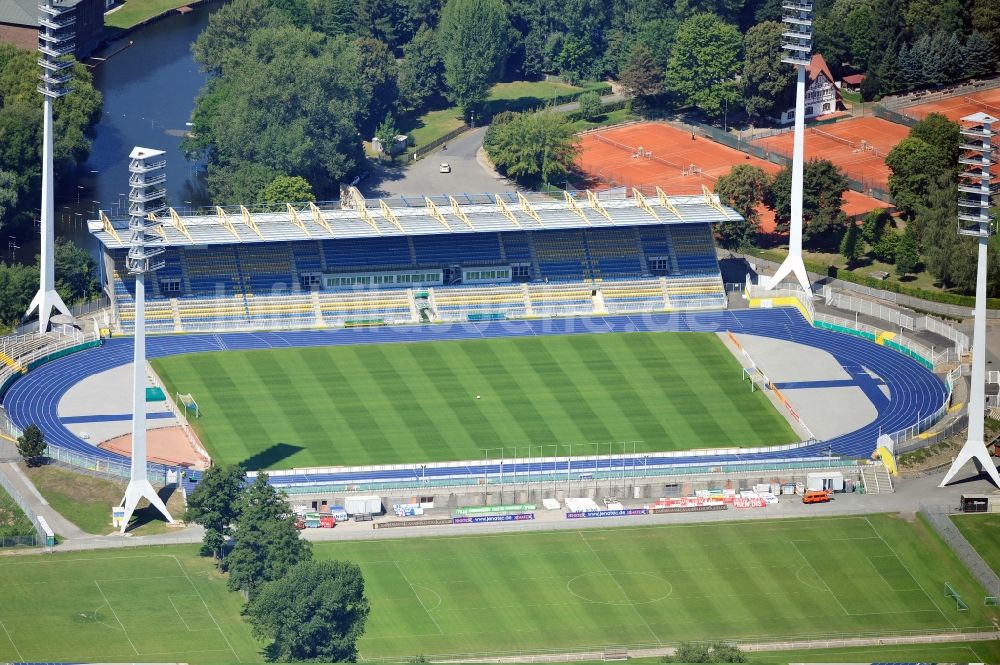 Luftaufnahme Jena - Stadion des FC Carl Zeiss auf dem Ernst Abbe Sportfeld in Jena im Bundesland Thüringen