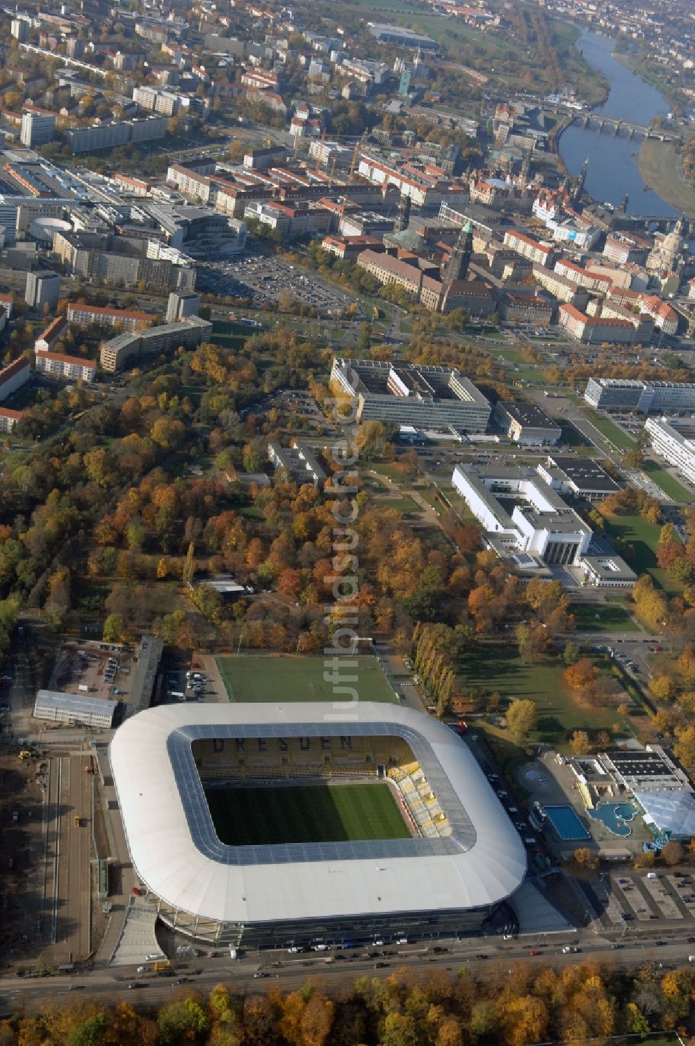 Dresden aus der Vogelperspektive: Stadion DDV-Stadion Dresden im Bundesland Sachsen