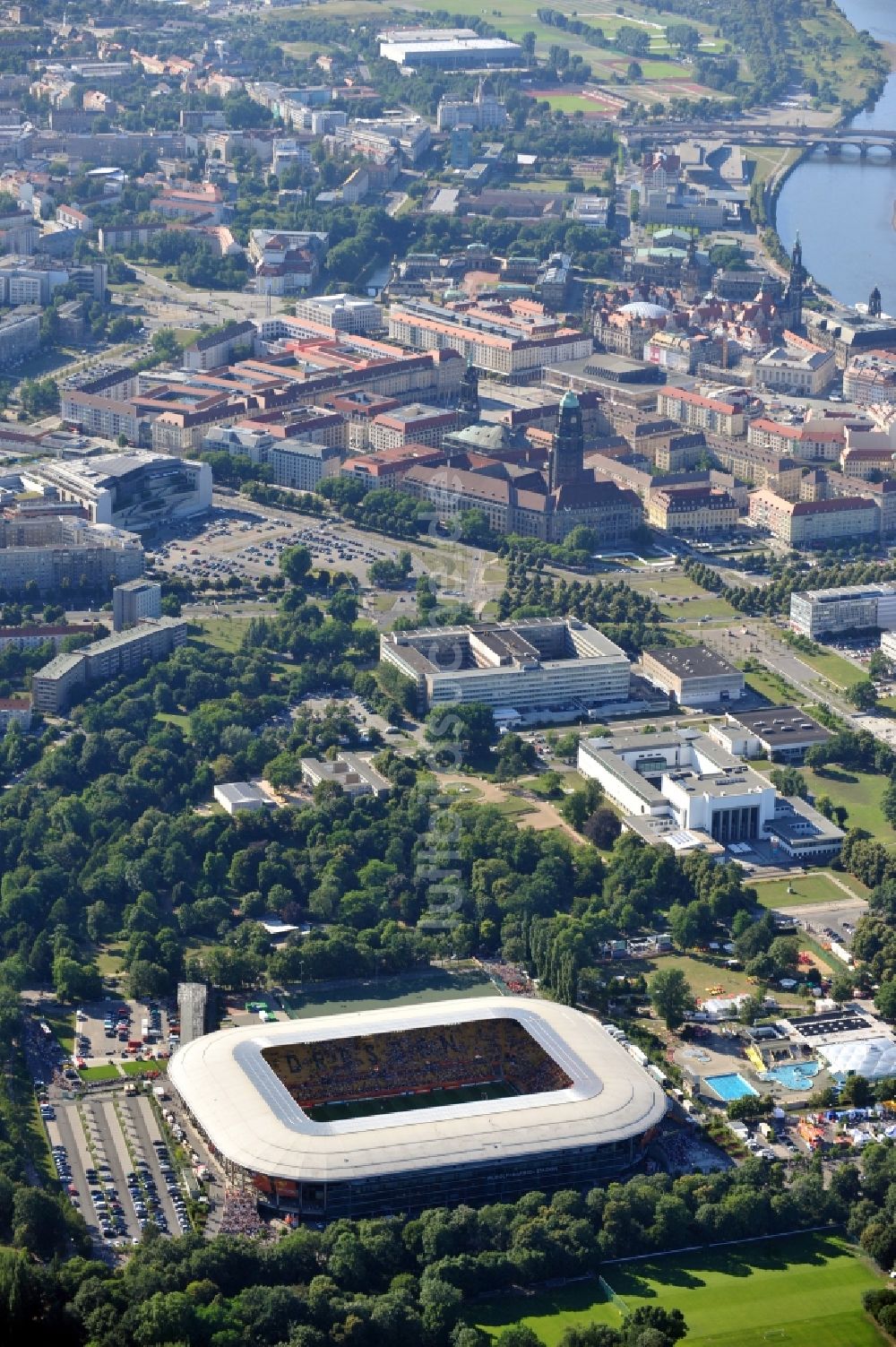 Dresden aus der Vogelperspektive: Stadion DDV-Stadion Dresden im Bundesland Sachsen