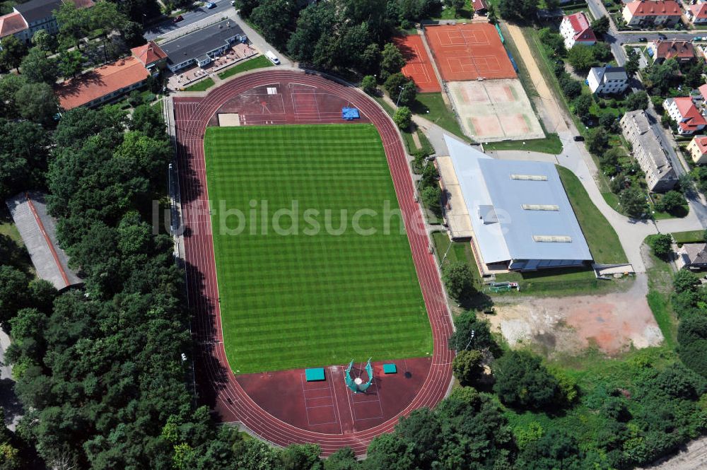 Königs Wusterhausen aus der Vogelperspektive: Stadion der Freundschaft und die Paul-Dinter-Sporthalle in Königs Wusterhausen