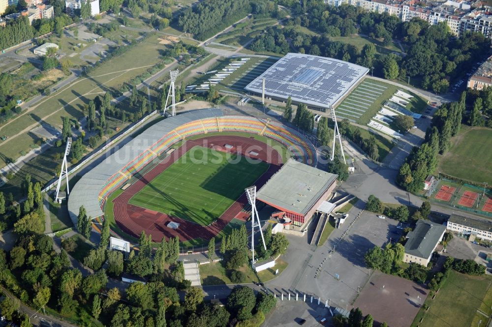 Berlin Prenzlauer Berg aus der Vogelperspektive: Stadion am Friedrich-Ludwig-Jahn-Sportpark in Berlin Prenzlauer Berg