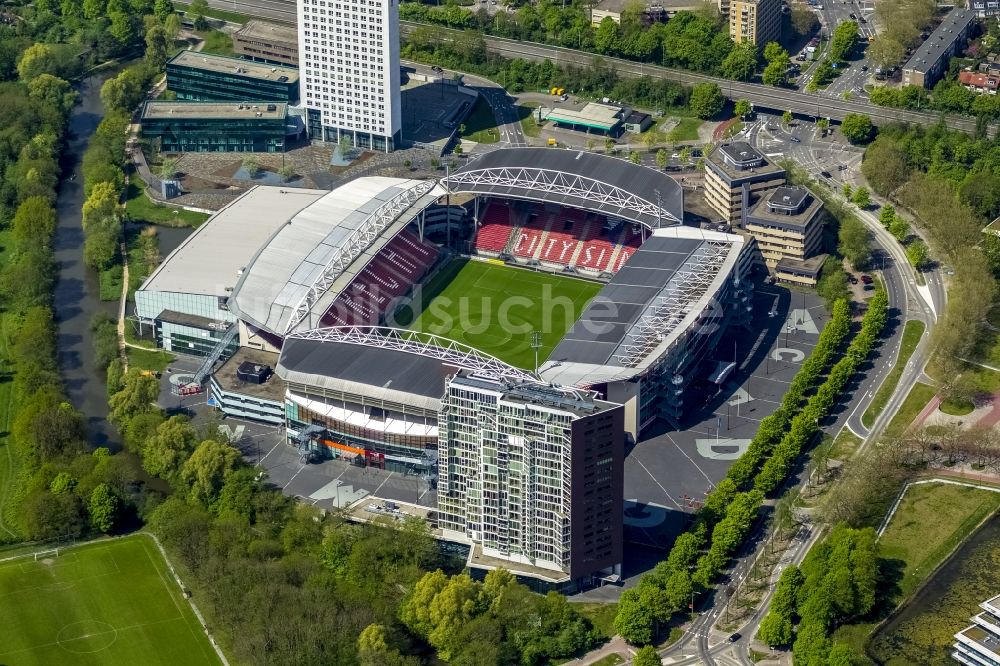 Utrecht aus der Vogelperspektive: Stadion Galgenwaard in Utrecht in den Niederlanden