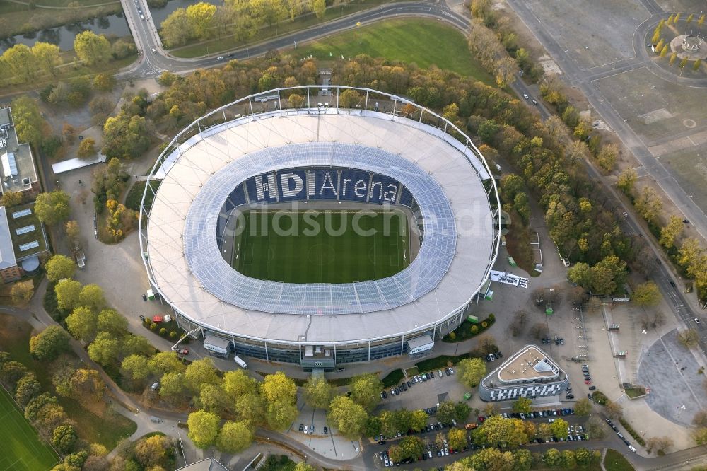 Hannover von oben - Stadion der HDI Arena am Maschsee im Stadtteil Calenberger Neustadt von Hannover in Niedersachsen