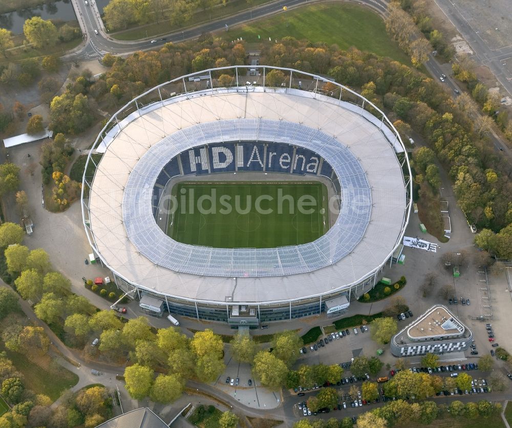 Hannover aus der Vogelperspektive: Stadion der HDI Arena am Maschsee im Stadtteil Calenberger Neustadt von Hannover in Niedersachsen