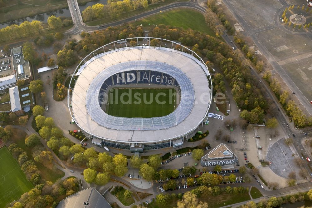 Luftbild Hannover - Stadion der HDI Arena am Maschsee im Stadtteil Calenberger Neustadt von Hannover in Niedersachsen