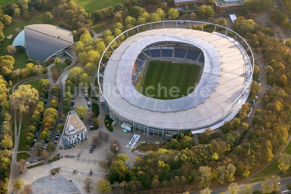 Luftaufnahme Hannover - Stadion der HDI Arena am Maschsee im Stadtteil Calenberger Neustadt von Hannover in Niedersachsen