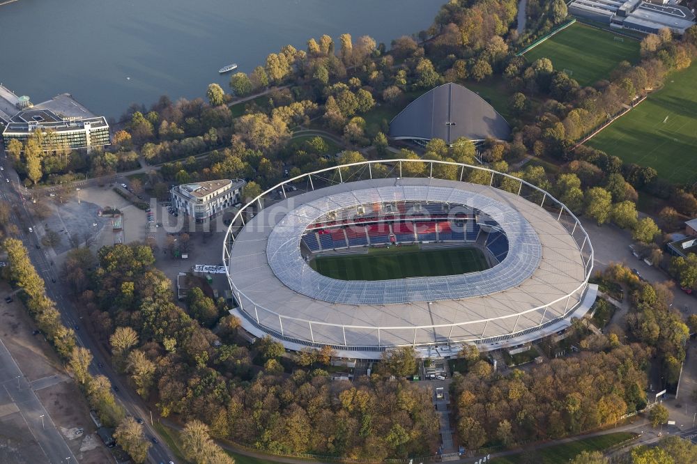 Hannover aus der Vogelperspektive: Stadion der HDI Arena am Maschsee im Stadtteil Calenberger Neustadt von Hannover in Niedersachsen