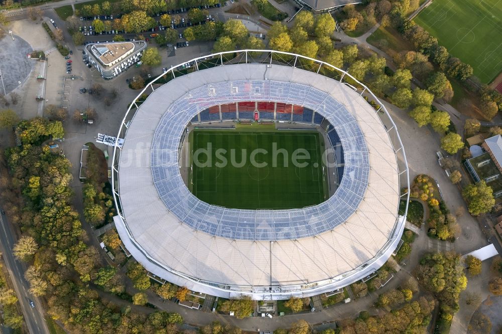 Luftbild Hannover - Stadion der HDI Arena am Maschsee im Stadtteil Calenberger Neustadt von Hannover in Niedersachsen