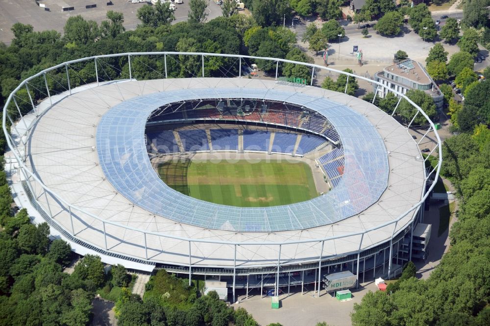 Luftaufnahme Hannover - Stadion der HDI Arena am Maschsee im Stadtteil Calenberger Neustadt von Hannover in Niedersachsen