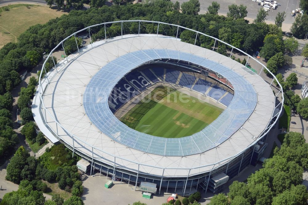 Hannover aus der Vogelperspektive: Stadion der HDI Arena am Maschsee im Stadtteil Calenberger Neustadt von Hannover in Niedersachsen