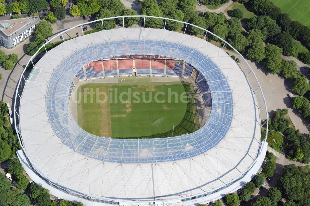 Luftbild Hannover - Stadion der HDI Arena am Maschsee im Stadtteil Calenberger Neustadt von Hannover in Niedersachsen