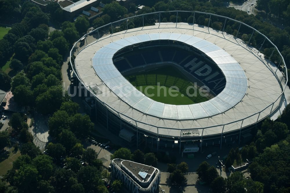 Hannover von oben - Stadion der HDI Arena im Stadtteil Calenberger Neustadt von Hannover in Niedersachsen