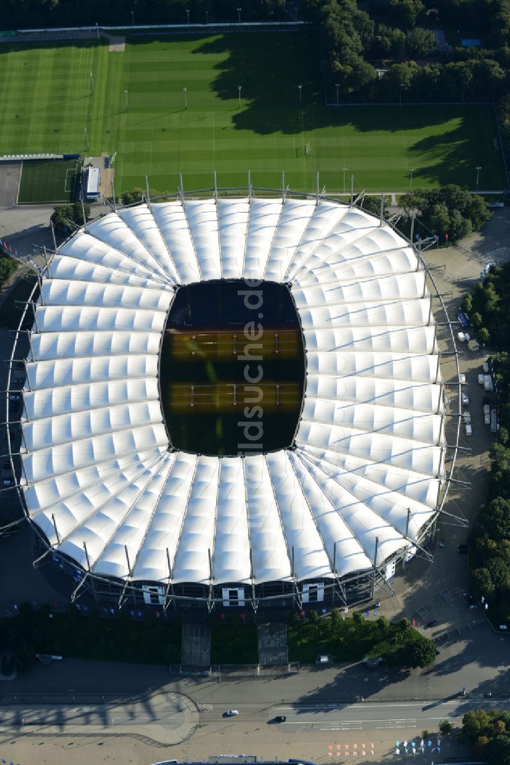 Hamburg von oben - Stadion Imtech Arena des Hamburger HSV in Hamburg