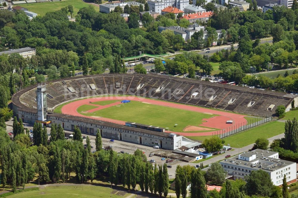 Warschau aus der Vogelperspektive: Stadion lekkoatletyczny RKS Skra an der ul. Wawelska in Warschau in Polen