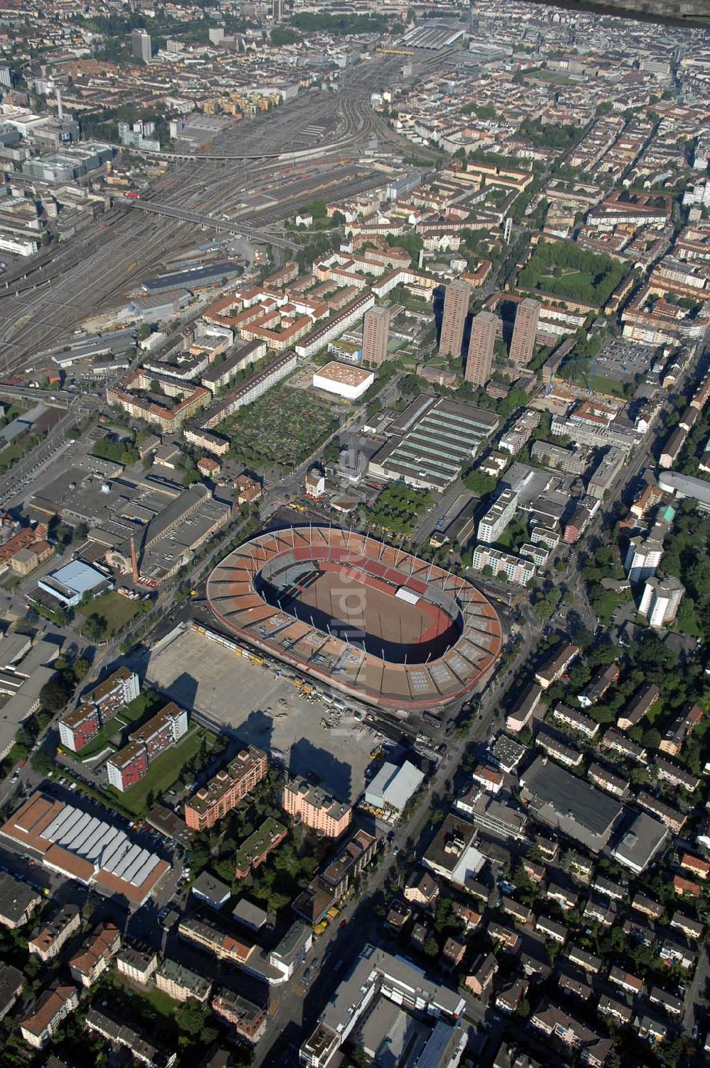 ZÜRICH aus der Vogelperspektive: Stadion Letzigrund in Zürich