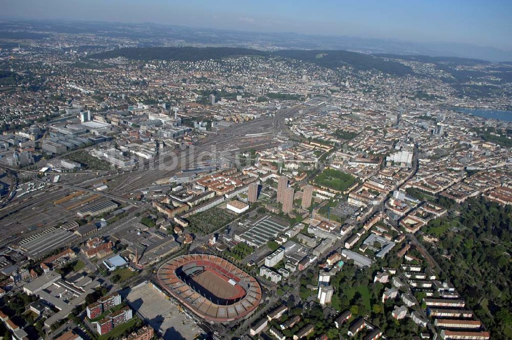 ZÜRICH von oben - Stadion Letzigrund in Zürich