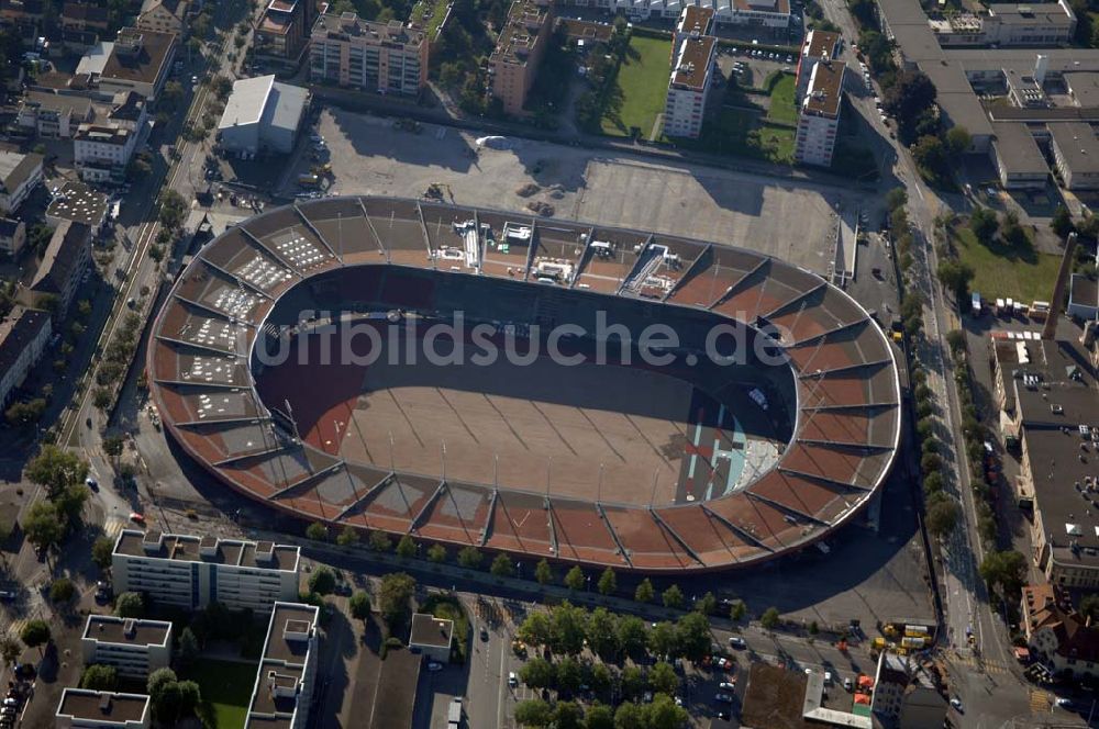 ZÜRICH von oben - Stadion Letzigrund in Zürich