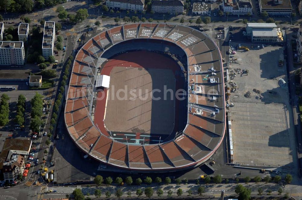 ZÜRICH von oben - Stadion Letzigrund in Zürich