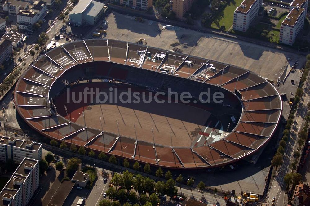 ZÜRICH von oben - Stadion Letzigrund in Zürich