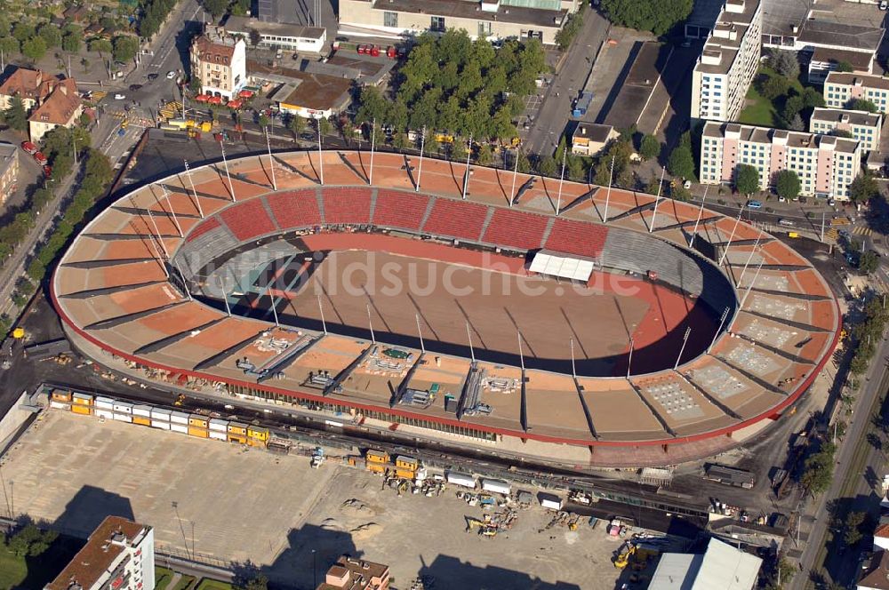 ZÜRICH von oben - Stadion Letzigrund in Zürich