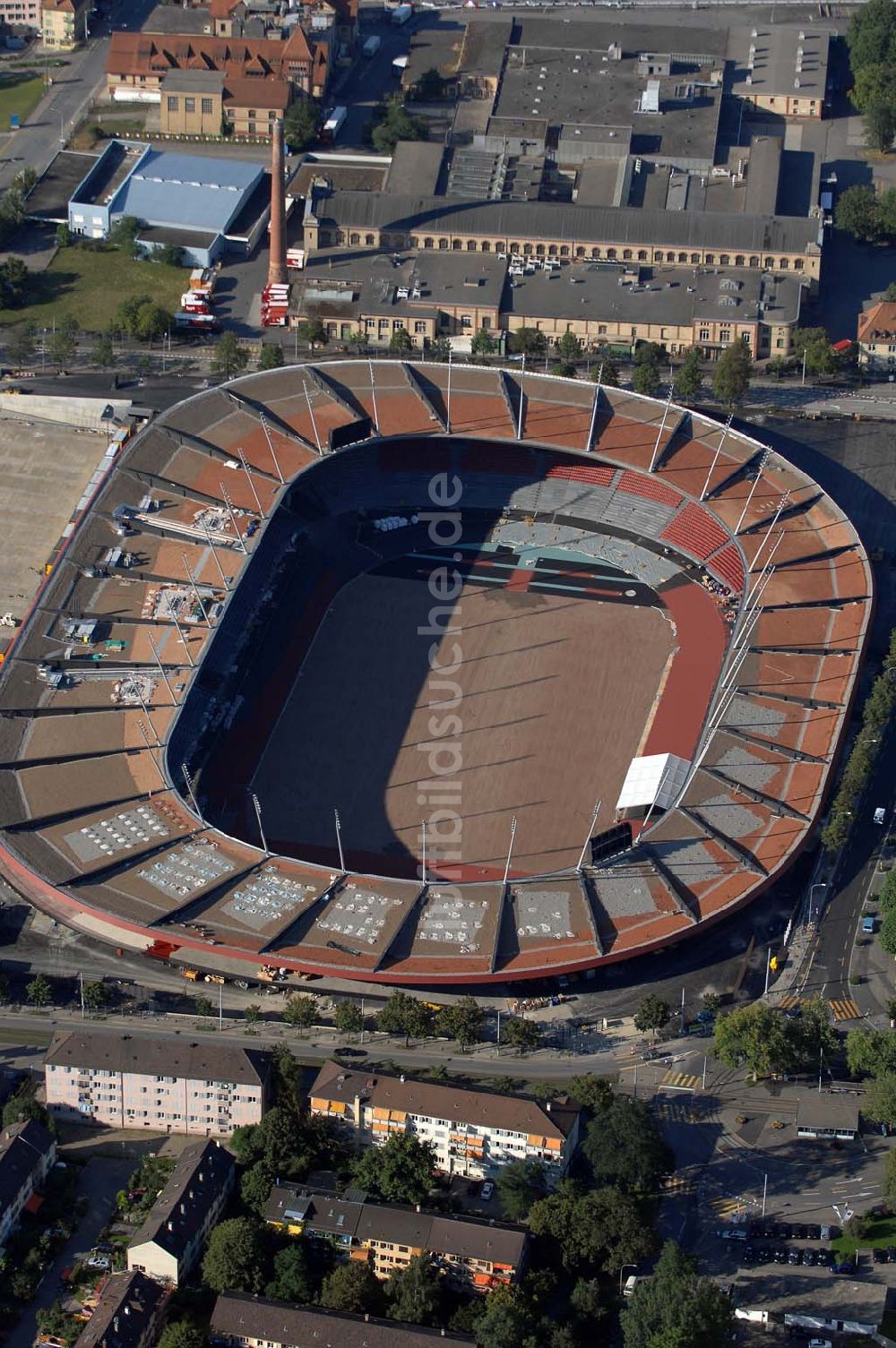 ZÜRICH von oben - Stadion Letzigrund in Zürich