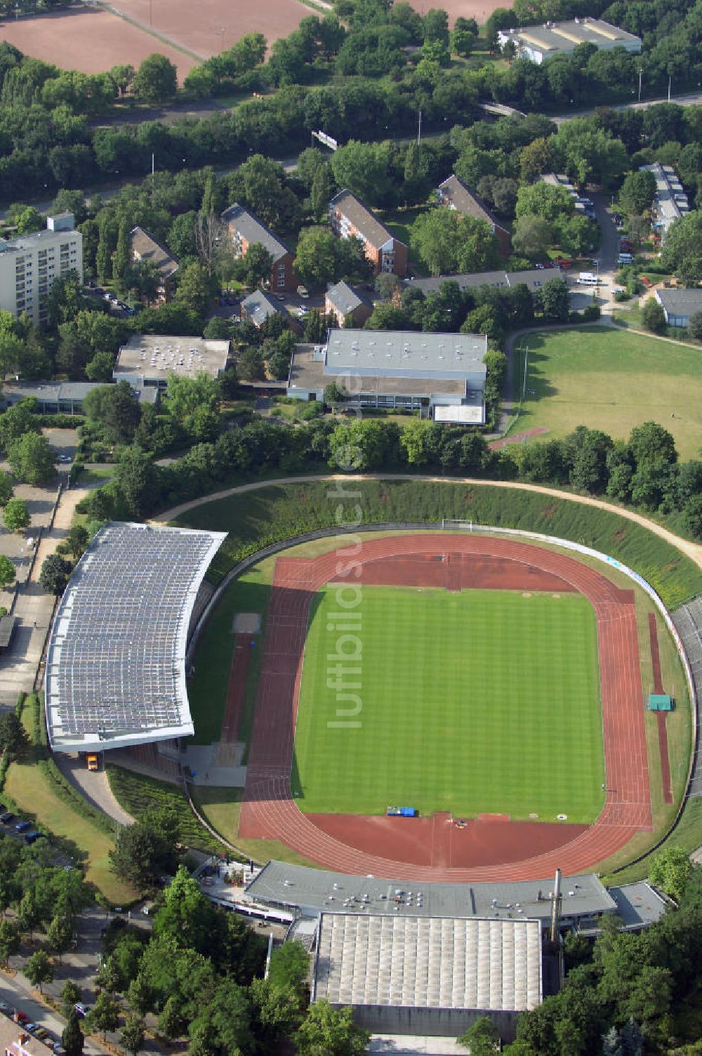 BONN von oben - Stadion Am Nordpark / Kölnstraße / Mondorfer Straße in der Bonner Nordstadt