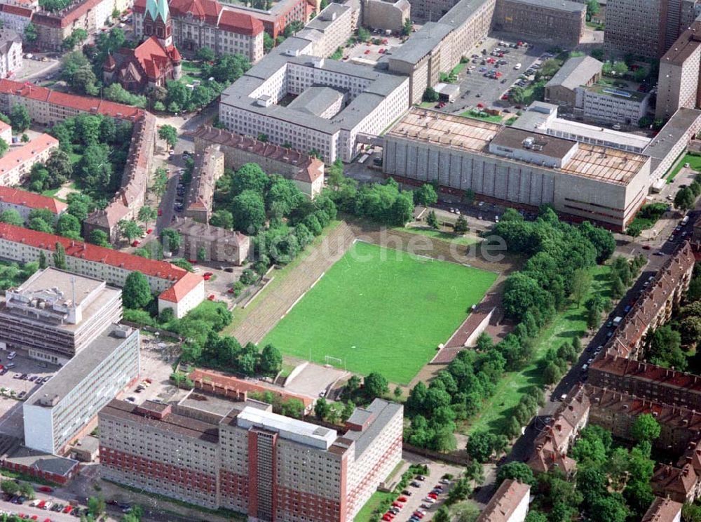 Berlin - Adlershof von oben - Stadion an der Ruschestraße in Berlin - Lichtenberg BERLIN 16.Mai 2002