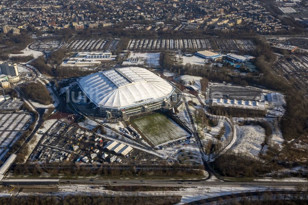 Gelsenkirchen aus der Vogelperspektive: Stadion und Sportpark der VELTINS- Arena in Gelsenkirchen im Bundesland Nordrhein-Westfalen