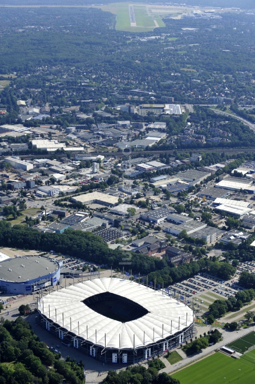 Luftbild Hamburg - Stadion Volksparkstadion des Hamburger HSV in Hamburg