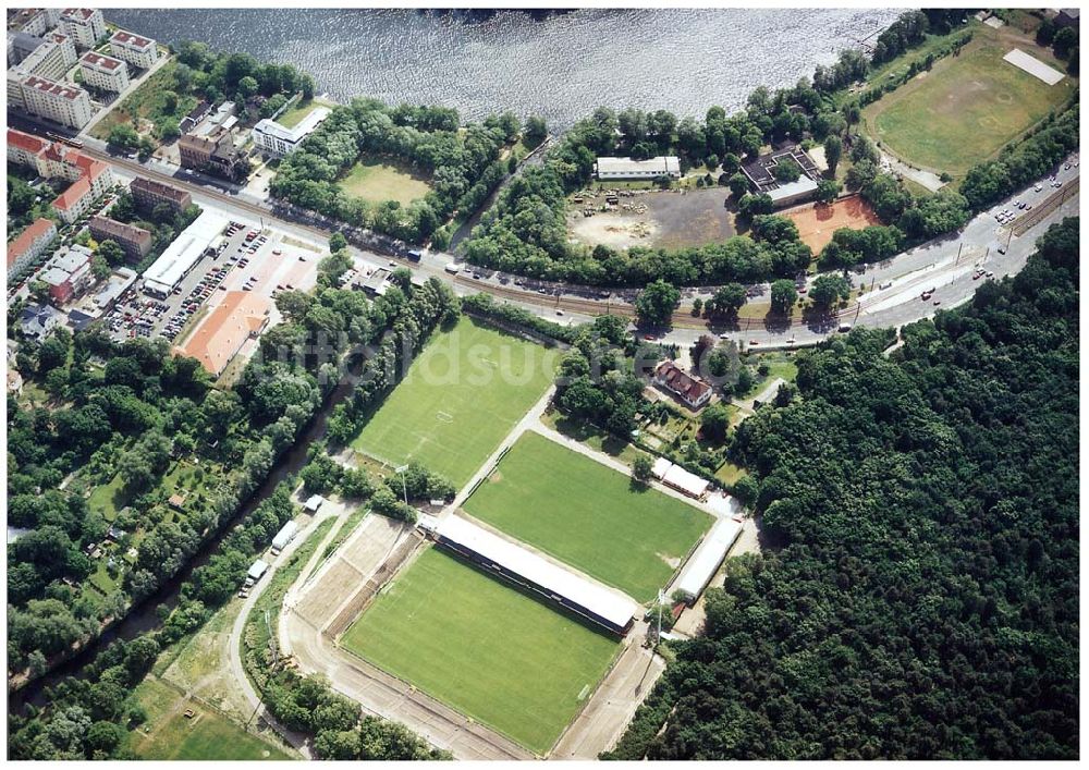 Luftbild Berlin - Köpenick - Stadion an der Wuhlheide - Sitz des 1. FC UNION in Berlin - Köpenick.