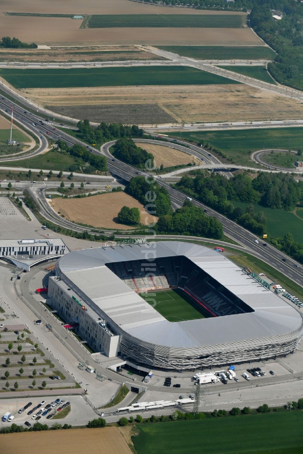 Augsburg von oben - Stadion WWK Arena Augsburg im Bundesland Bayern