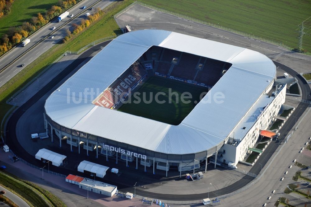 Augsburg von oben - Stadion WWK Arena des Fußballvereins FC Augsburg im Bundesland Bayern