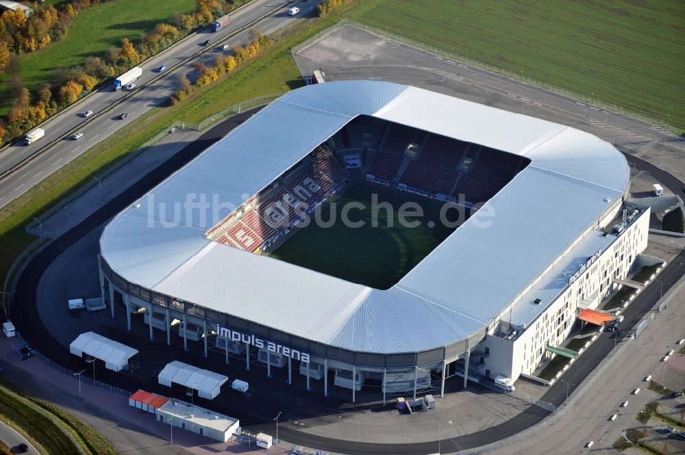 Augsburg aus der Vogelperspektive: Stadion WWK Arena des Fußballvereins FC Augsburg im Bundesland Bayern