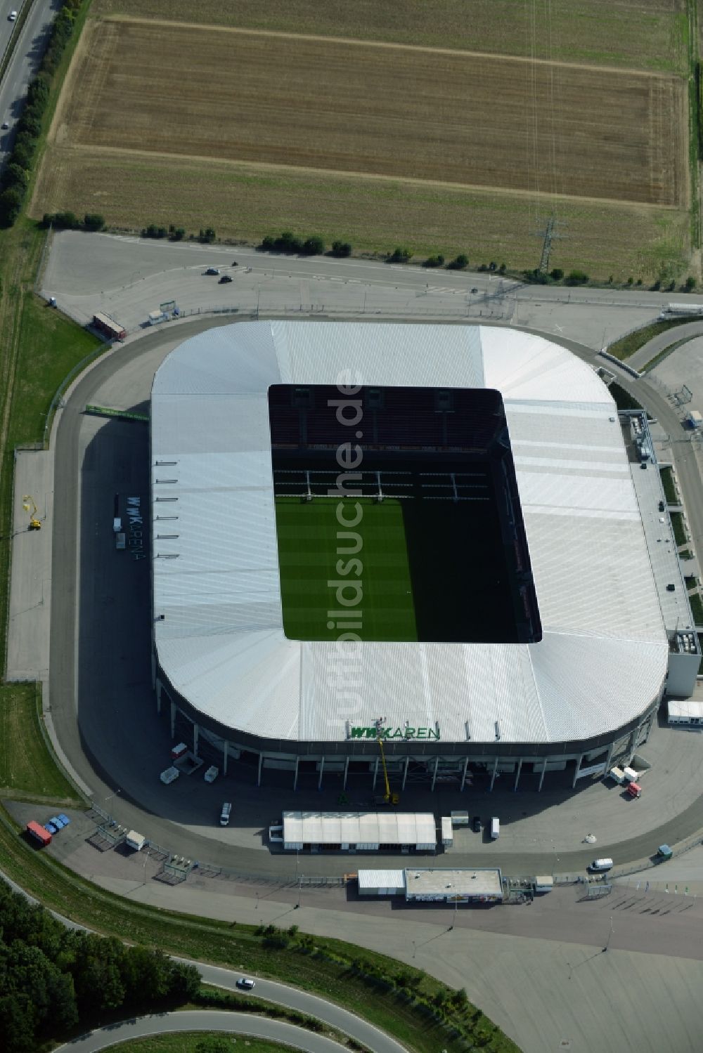 Luftaufnahme Augsburg - Stadion WWK Arena des Fußballvereins FC Augsburg im Bundesland Bayern