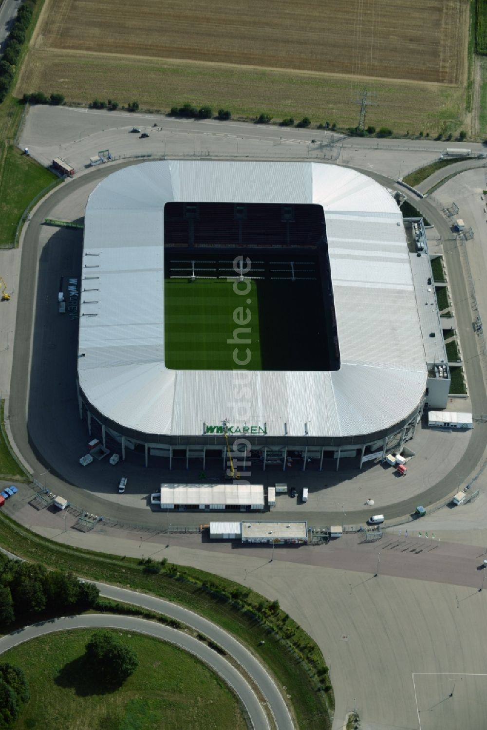 Augsburg von oben - Stadion WWK Arena des Fußballvereins FC Augsburg im Bundesland Bayern