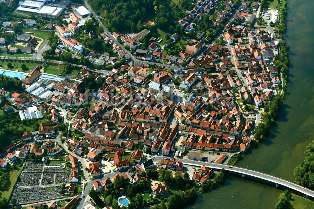 Eltmann aus der Vogelperspektive: Stadt - Ansicht der zum Landkreis Haßberge gehörenden Gemeinde Eltmann im Bundesland Bayern