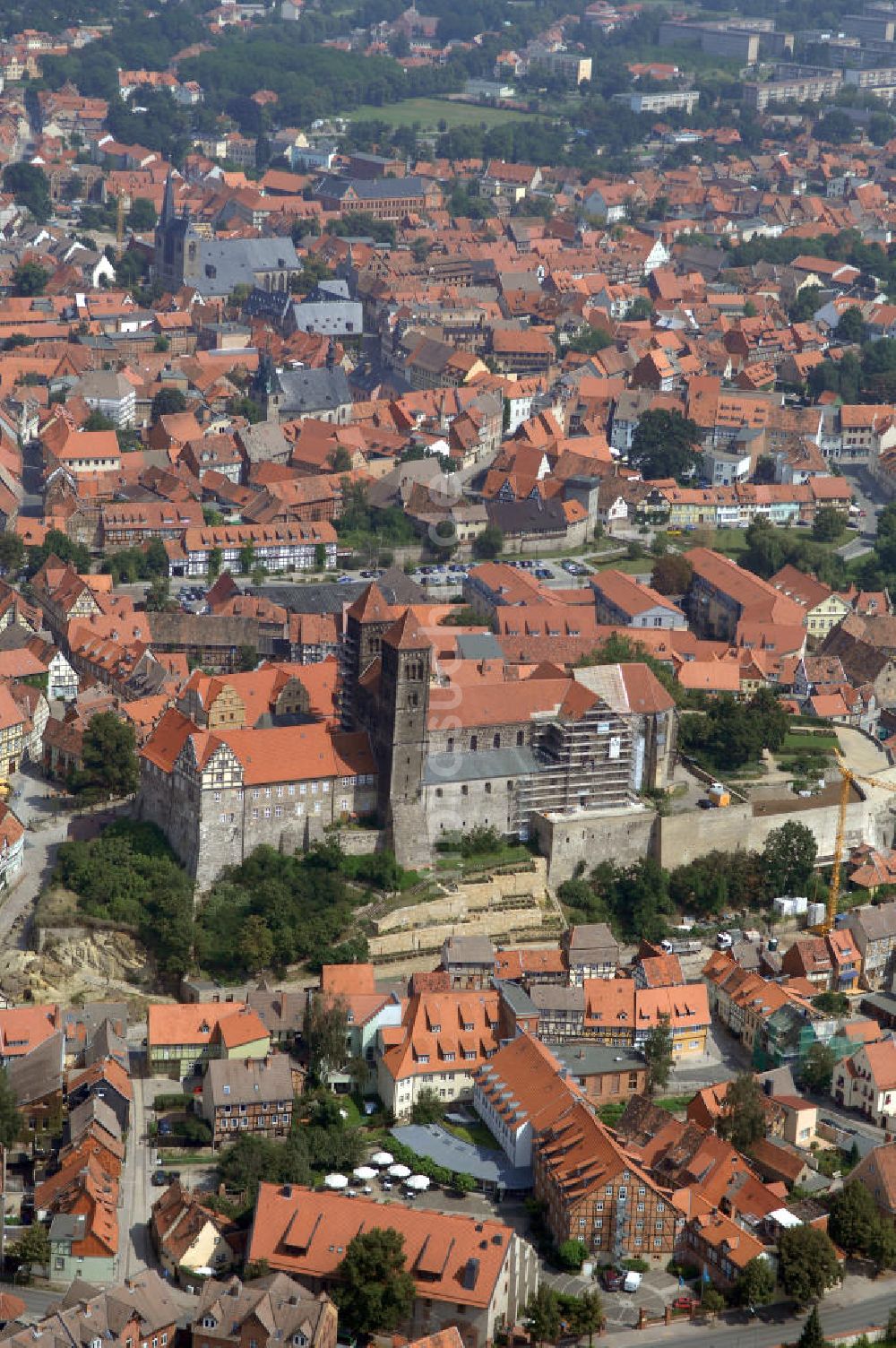 Luftbild Quedlinburg - Stadt Quedlinburg und Schlossberg mit Stiftskirche