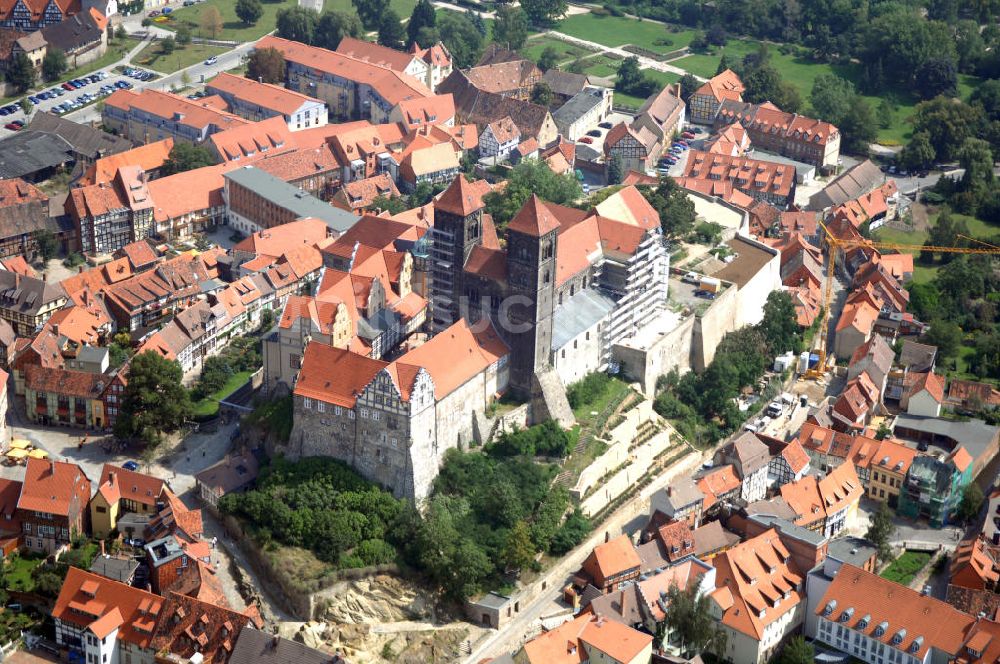 Luftbild Quedlinburg - Stadt Quedlinburg und Schlossberg mit Stiftskirche